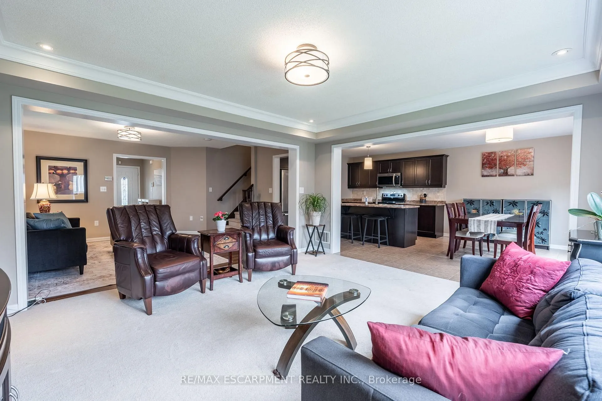 Photo 12 of 199 Emick Drive, Hamilton, Ancaster — HOMEH