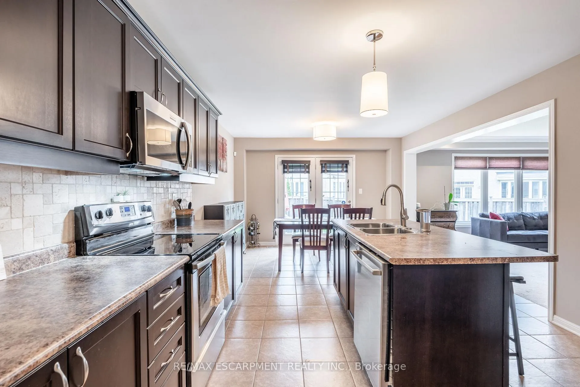 Photo 18 of 199 Emick Drive, Hamilton, Ancaster — HOMEH