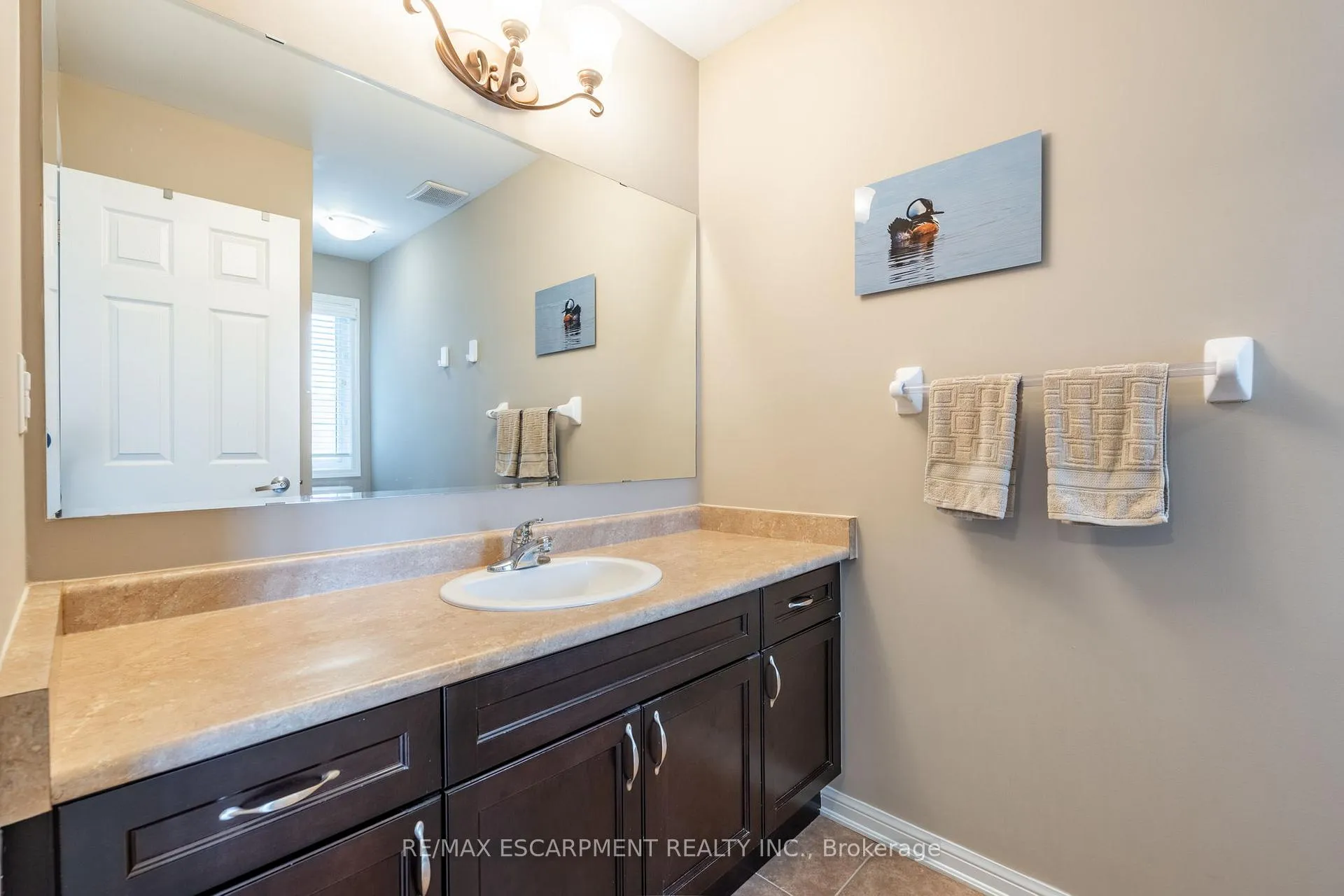 Photo 29 of 199 Emick Drive, Hamilton, Ancaster — HOMEH