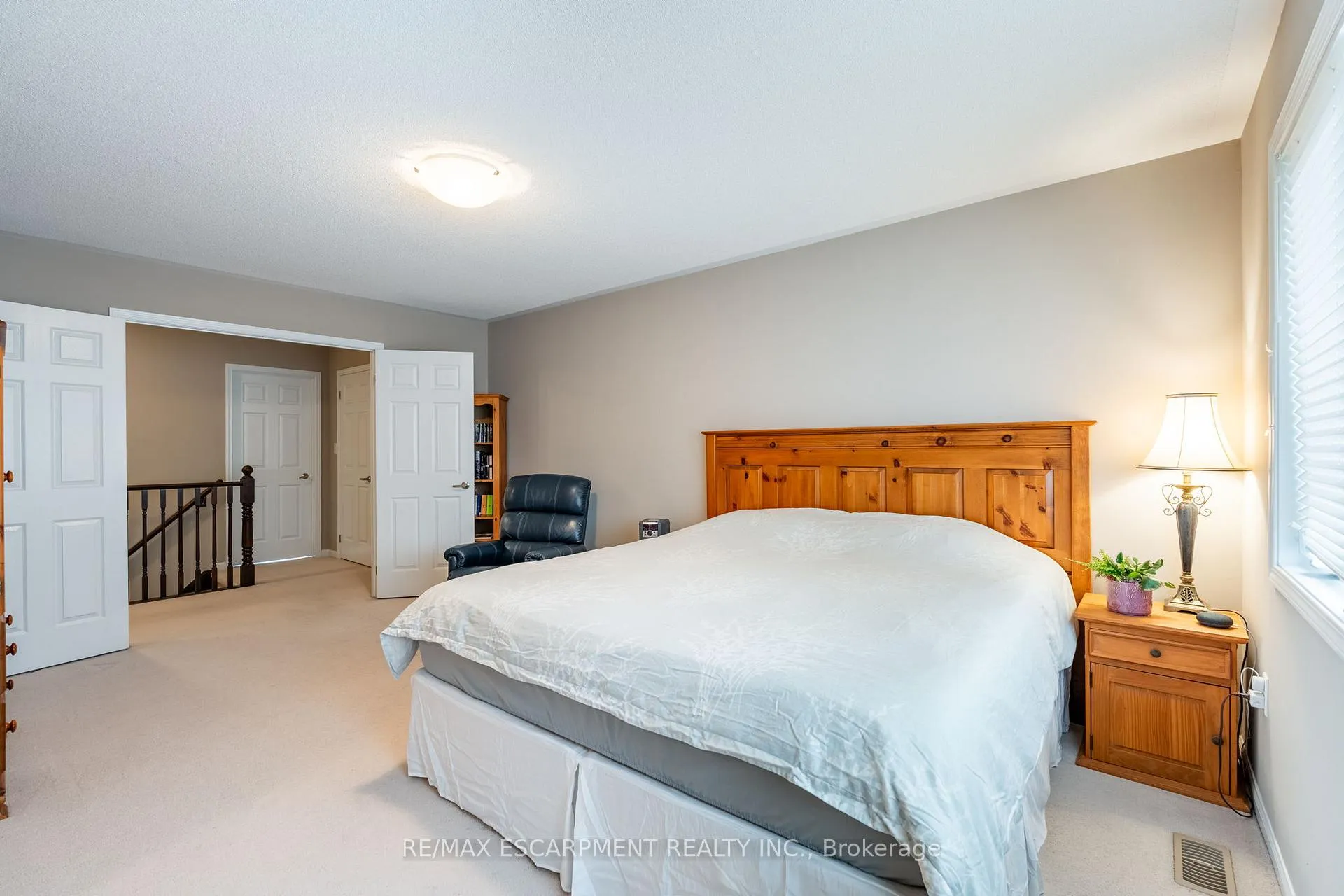 Photo 33 of 199 Emick Drive, Hamilton, Ancaster — HOMEH