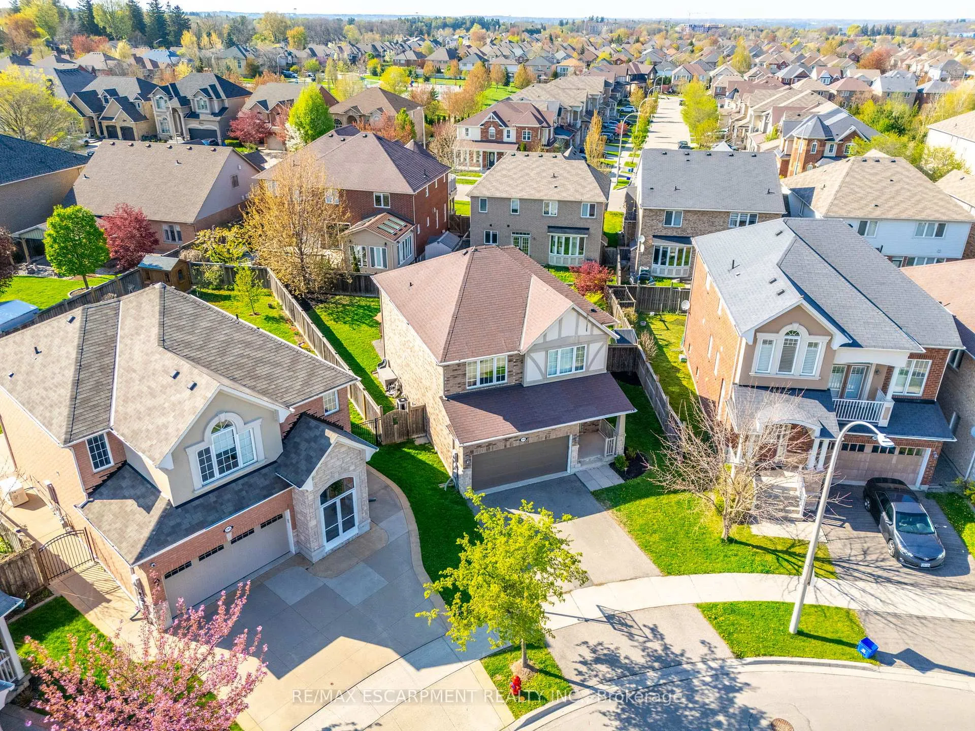Photo 47 of 199 Emick Drive, Hamilton, Ancaster — HOMEH
