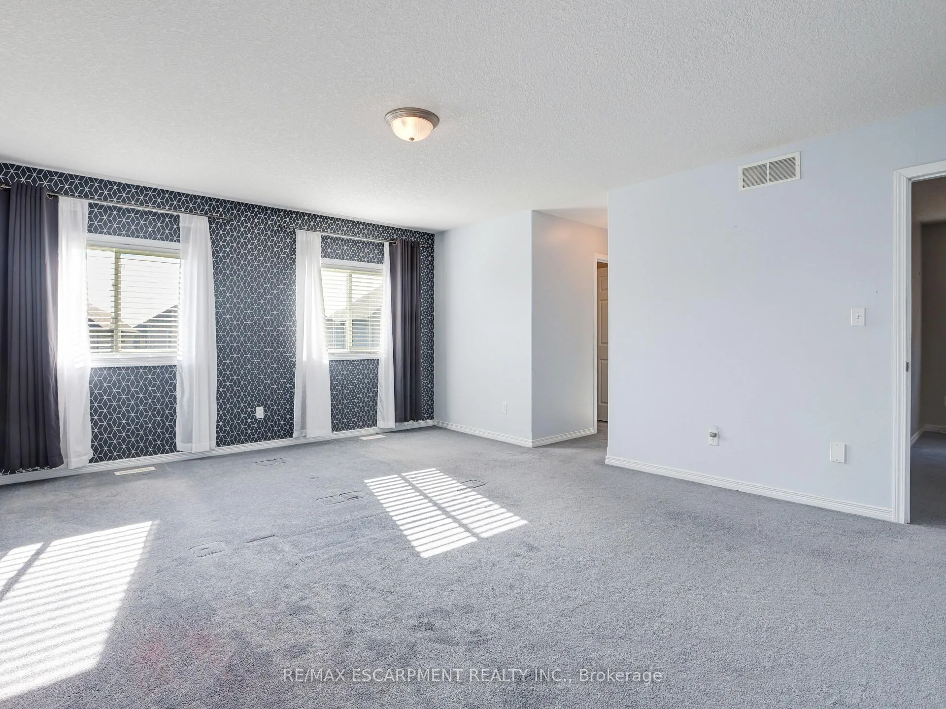 Photo 41 of 36 Lemon Grass Street, Waterloo — HOMEH