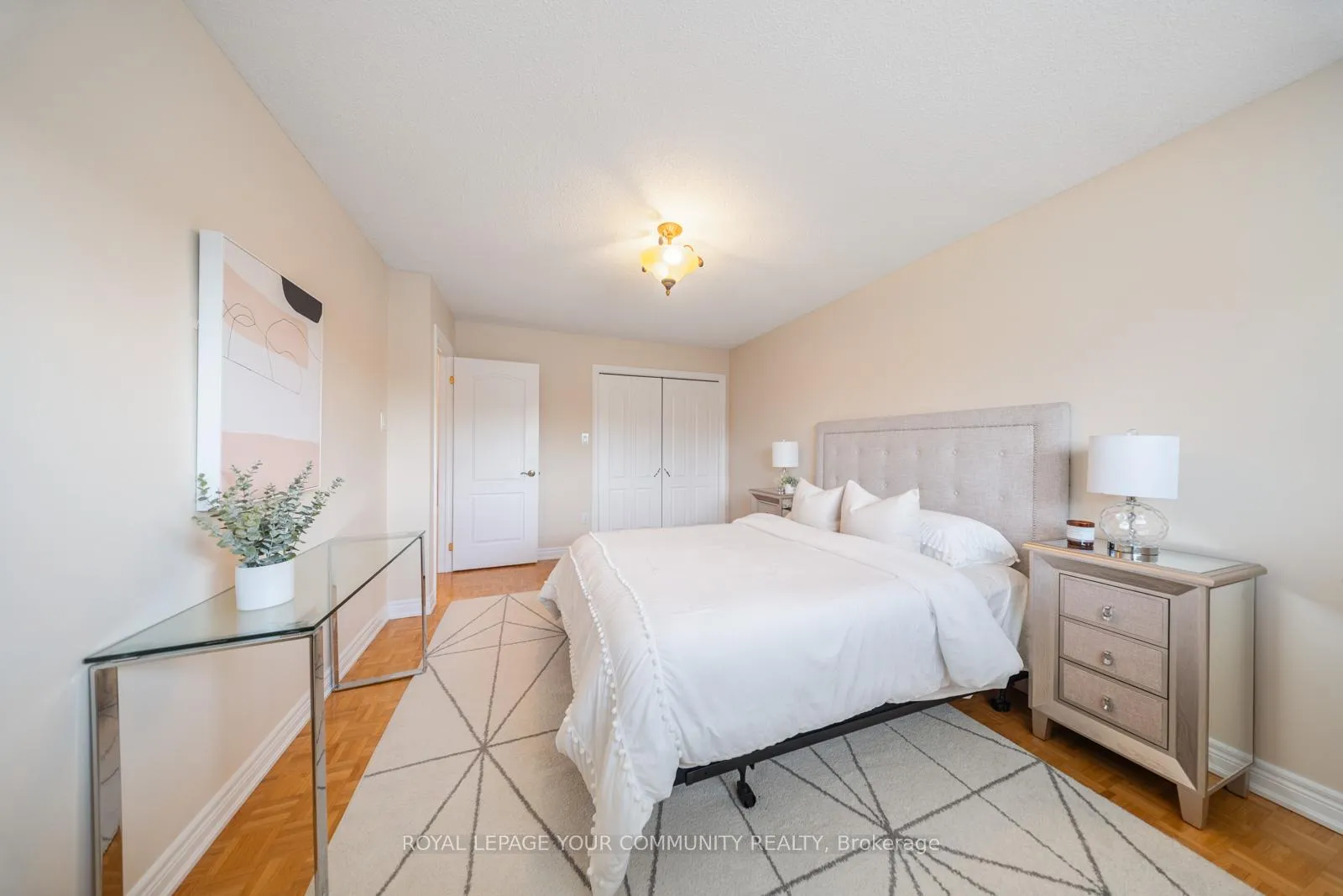 Photo 25 of 72 Ashburn Crescent, Vaughan, East Woodbridge — HOMEH