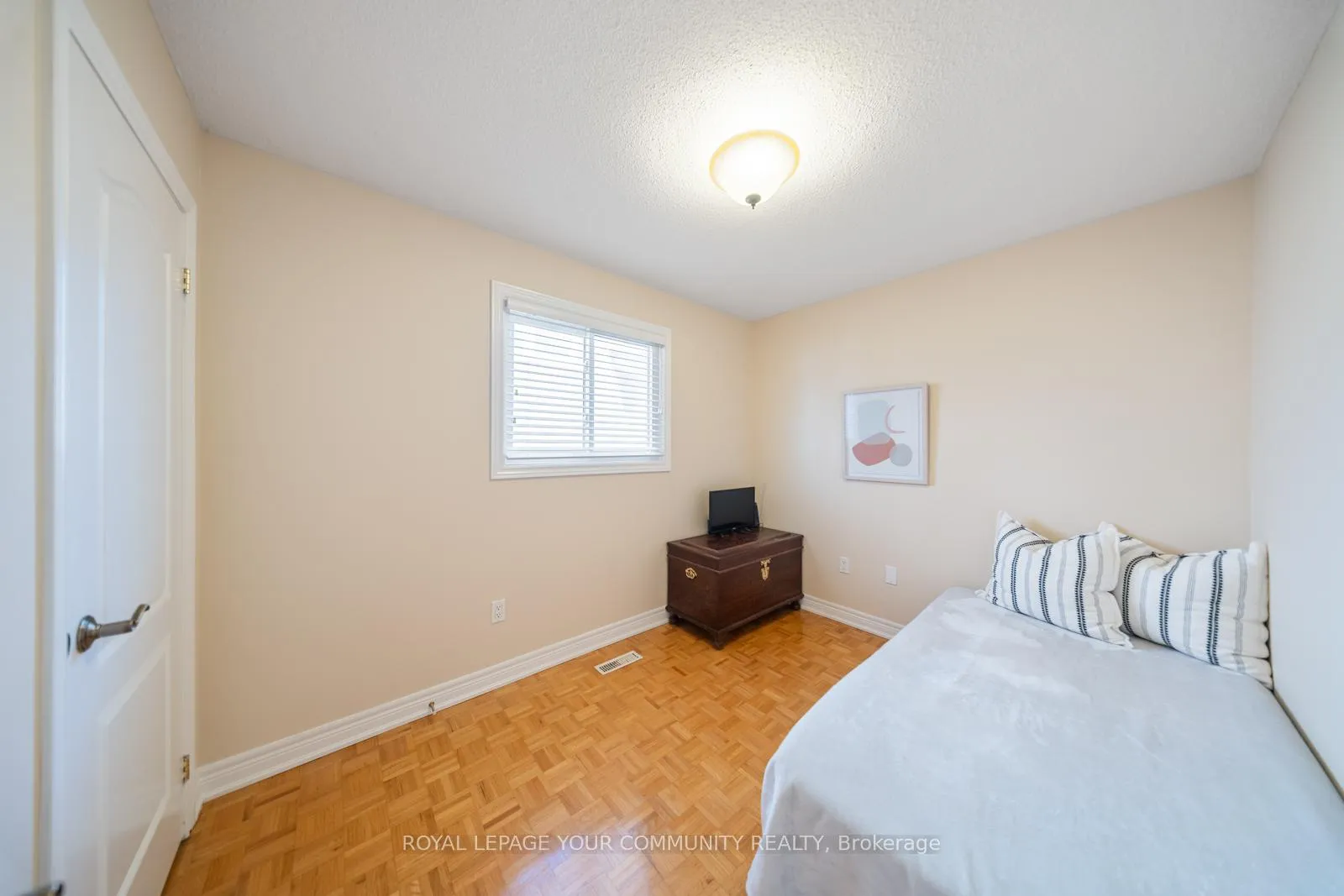 Photo 29 of 72 Ashburn Crescent, Vaughan, East Woodbridge — HOMEH