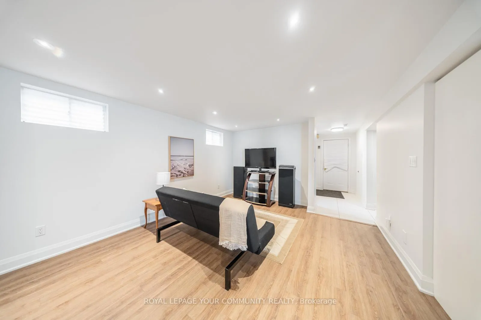 Photo 34 of 72 Ashburn Crescent, Vaughan, East Woodbridge — HOMEH