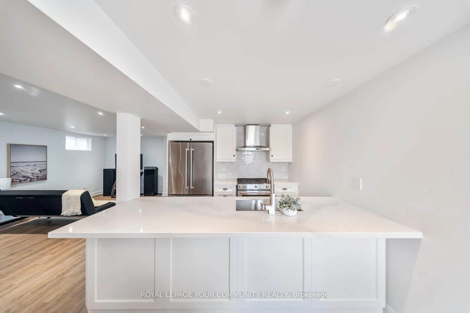 Photo 39 of 72 Ashburn Crescent, Vaughan, East Woodbridge — HOMEH