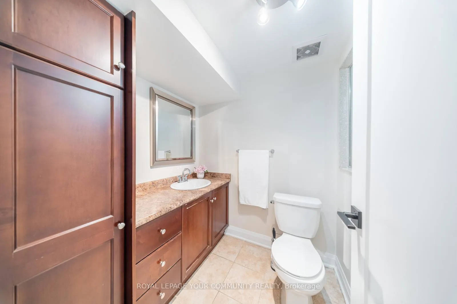 Photo 44 of 72 Ashburn Crescent, Vaughan, East Woodbridge — HOMEH