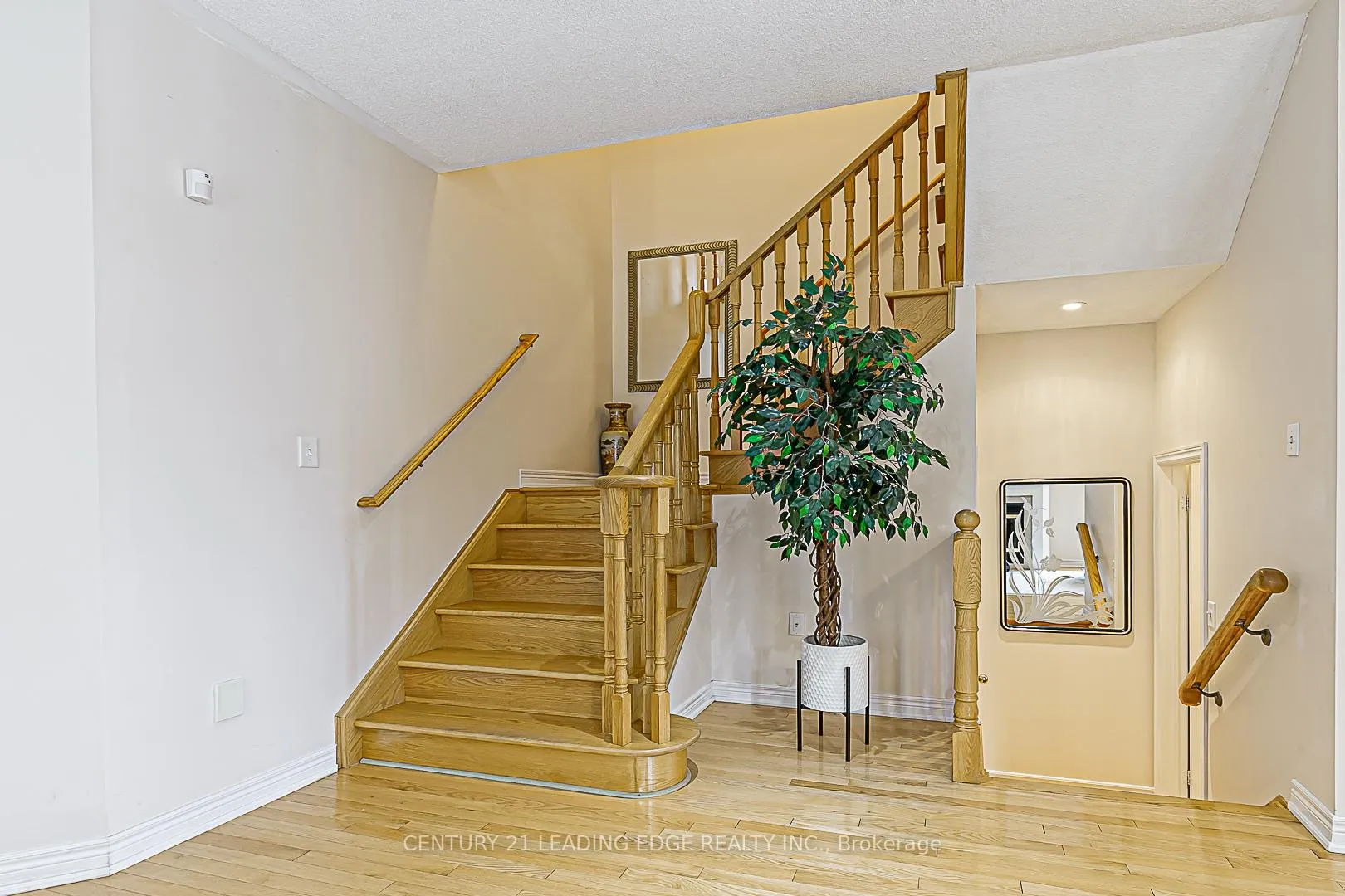 Photo 10 of 201 Terra Road, Vaughan, East Woodbridge — HOMEH