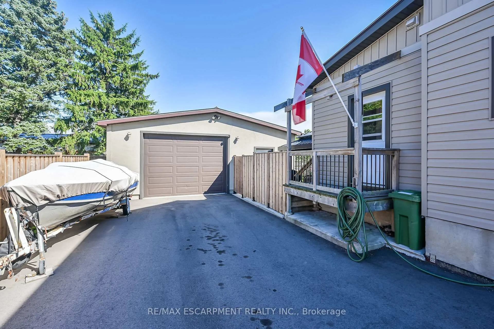 Photo 4 of 533 Cochrane Road, Hamilton, Rosedale — HOMEH