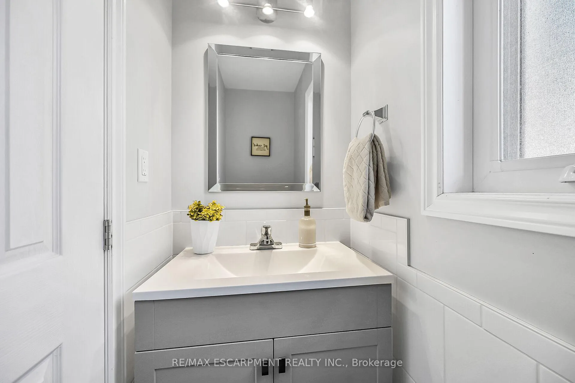 Photo 23 of 533 Cochrane Road, Hamilton, Rosedale — HOMEH