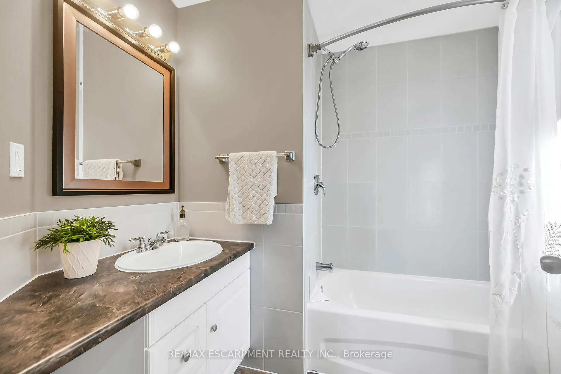 Photo 30 of 533 Cochrane Road, Hamilton, Rosedale — HOMEH