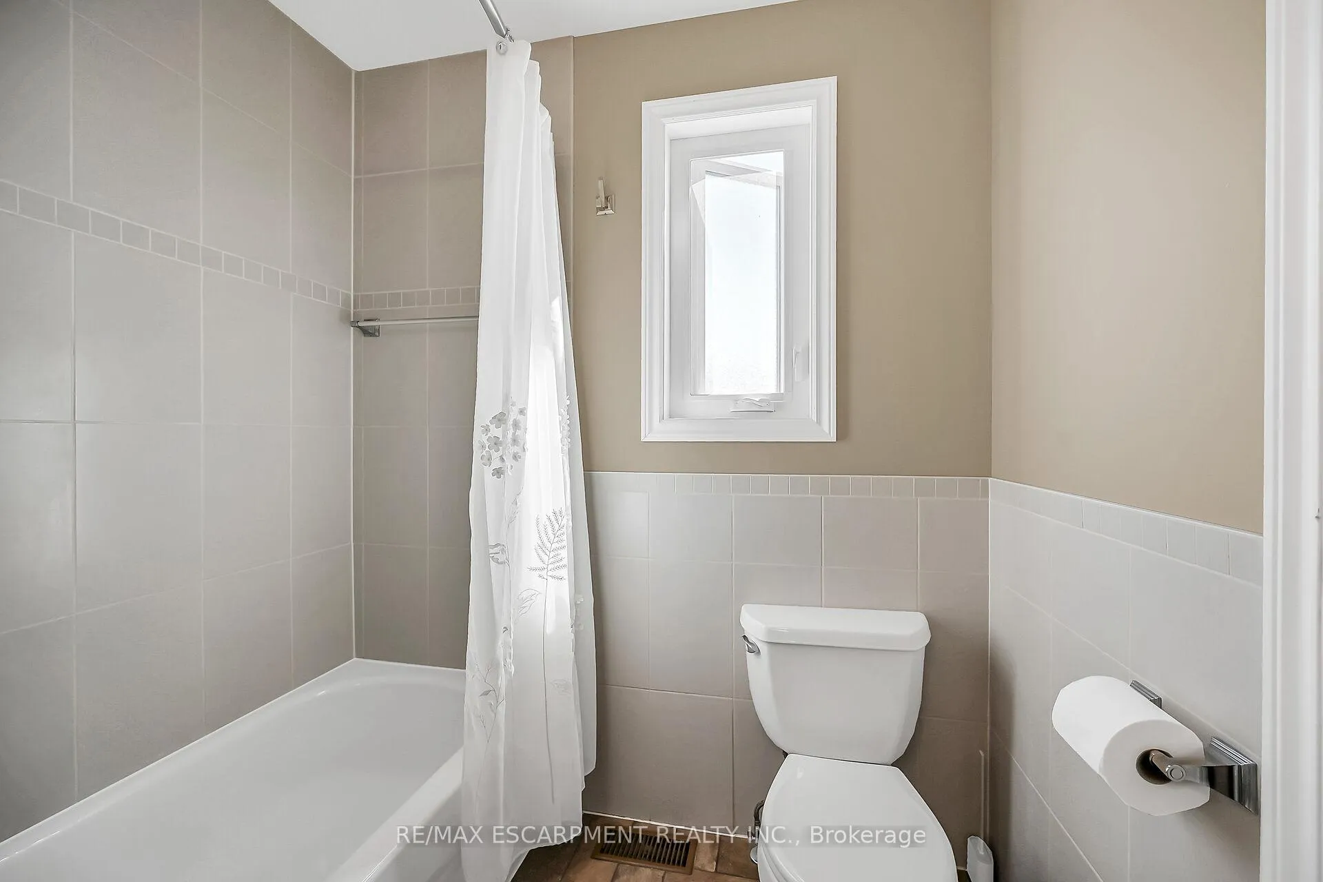 Photo 31 of 533 Cochrane Road, Hamilton, Rosedale — HOMEH