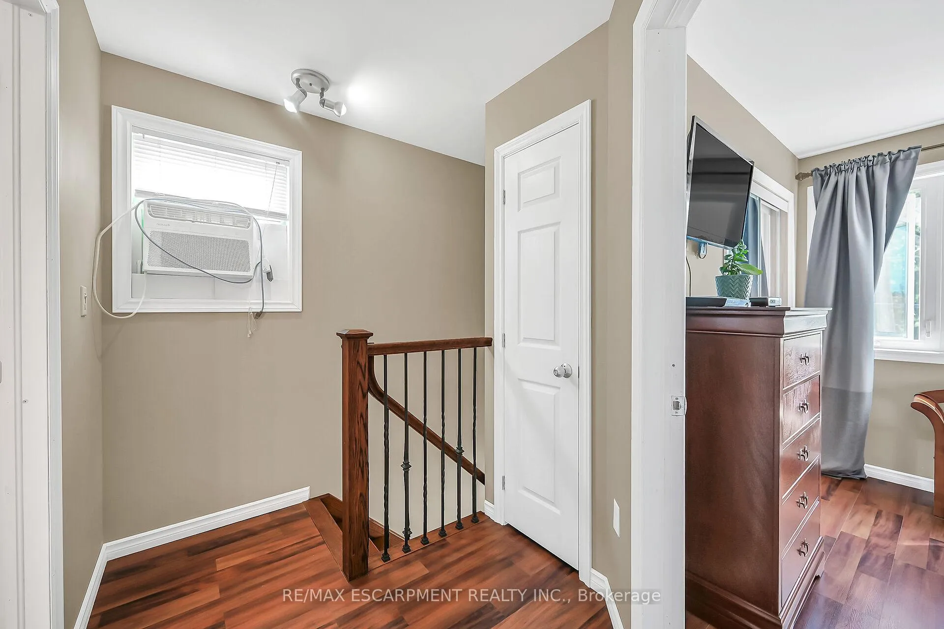Photo 32 of 533 Cochrane Road, Hamilton, Rosedale — HOMEH