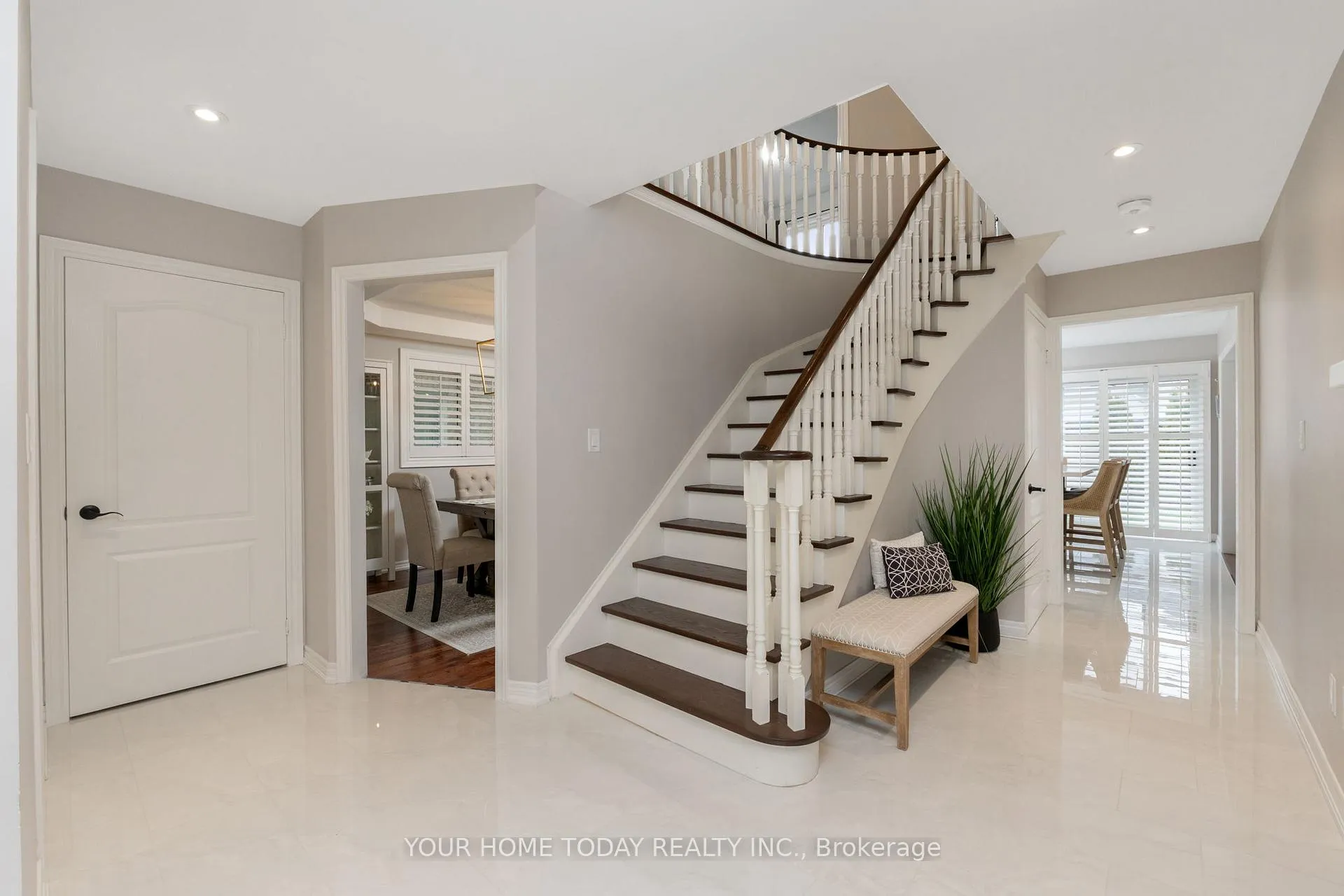 Photo 6 of 54 Gardenia Way, Caledon, Rural Caledon — HOMEH