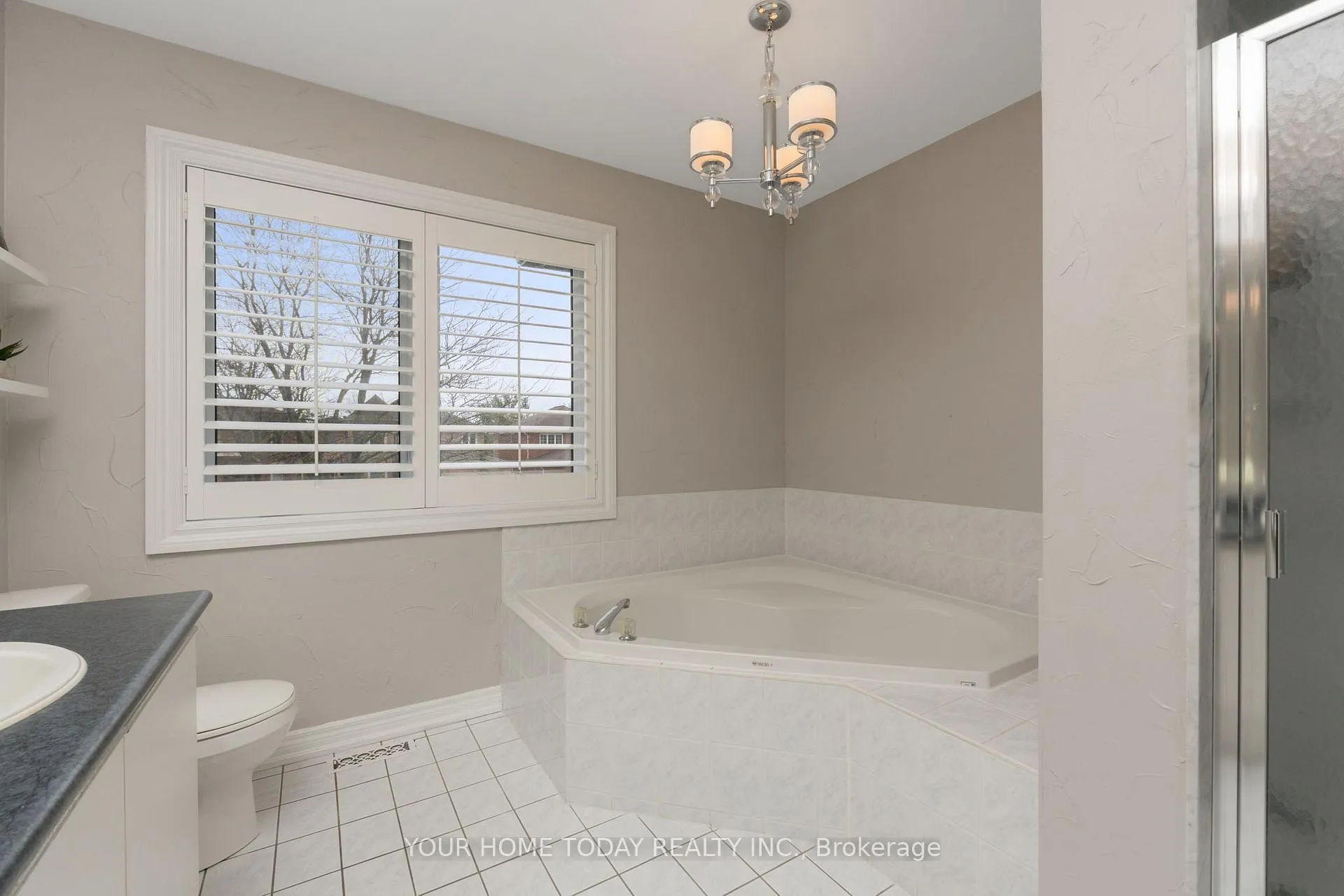 Photo 33 of 54 Gardenia Way, Caledon, Rural Caledon — HOMEH