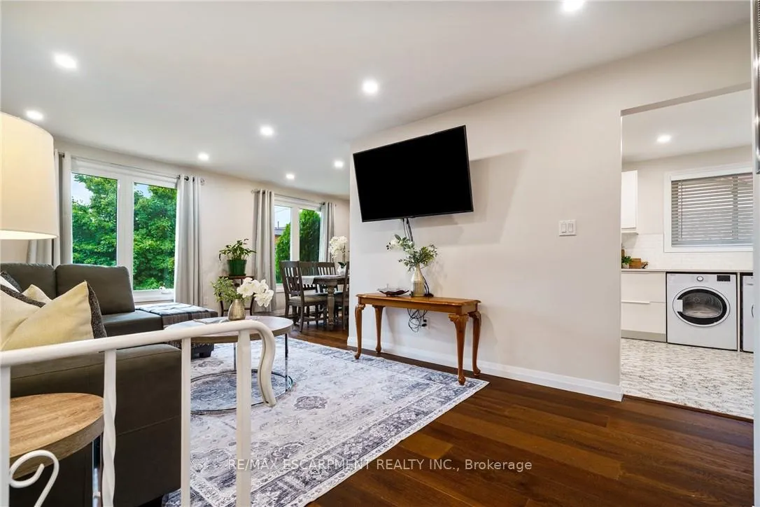 Photo 6 of 444 Queen Victoria Drive, Hamilton, Quinndale — HOMEH