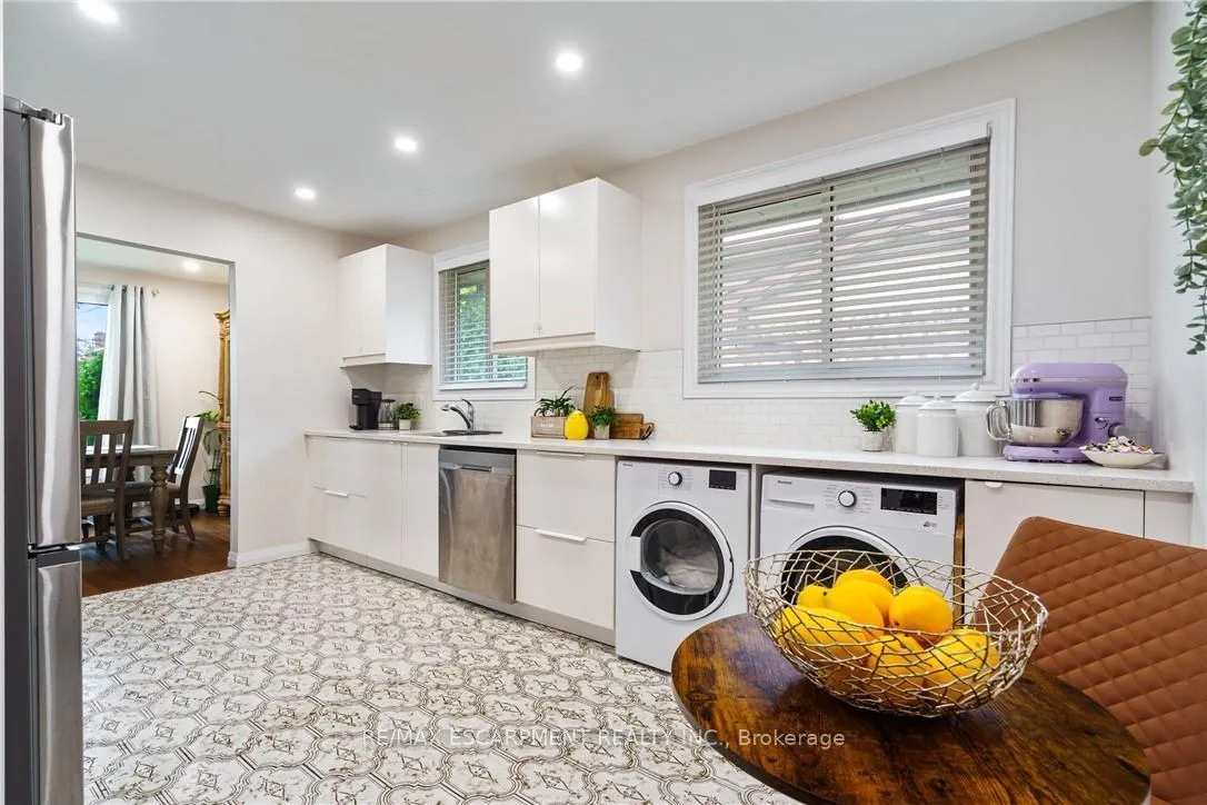 Photo 20 of 444 Queen Victoria Drive, Hamilton, Quinndale — HOMEH