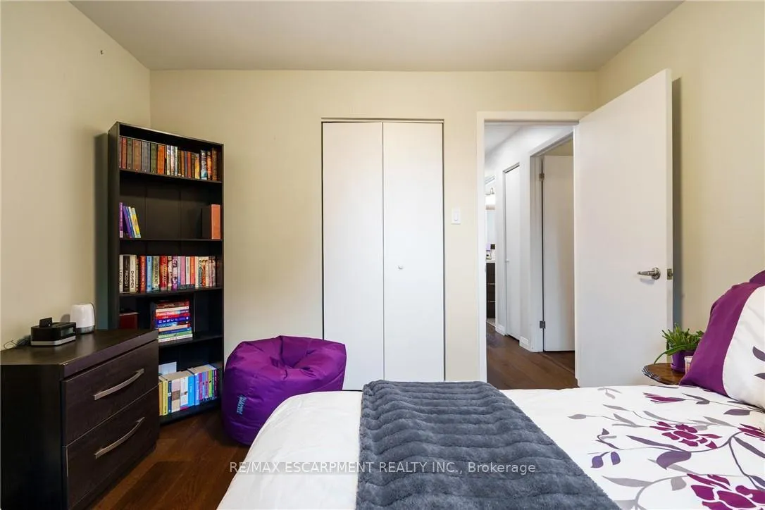 Photo 22 of 444 Queen Victoria Drive, Hamilton, Quinndale — HOMEH