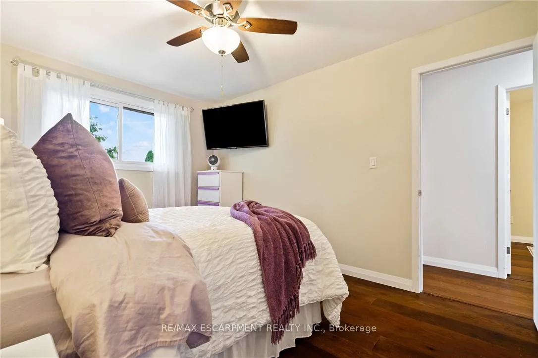 Photo 24 of 444 Queen Victoria Drive, Hamilton, Quinndale — HOMEH