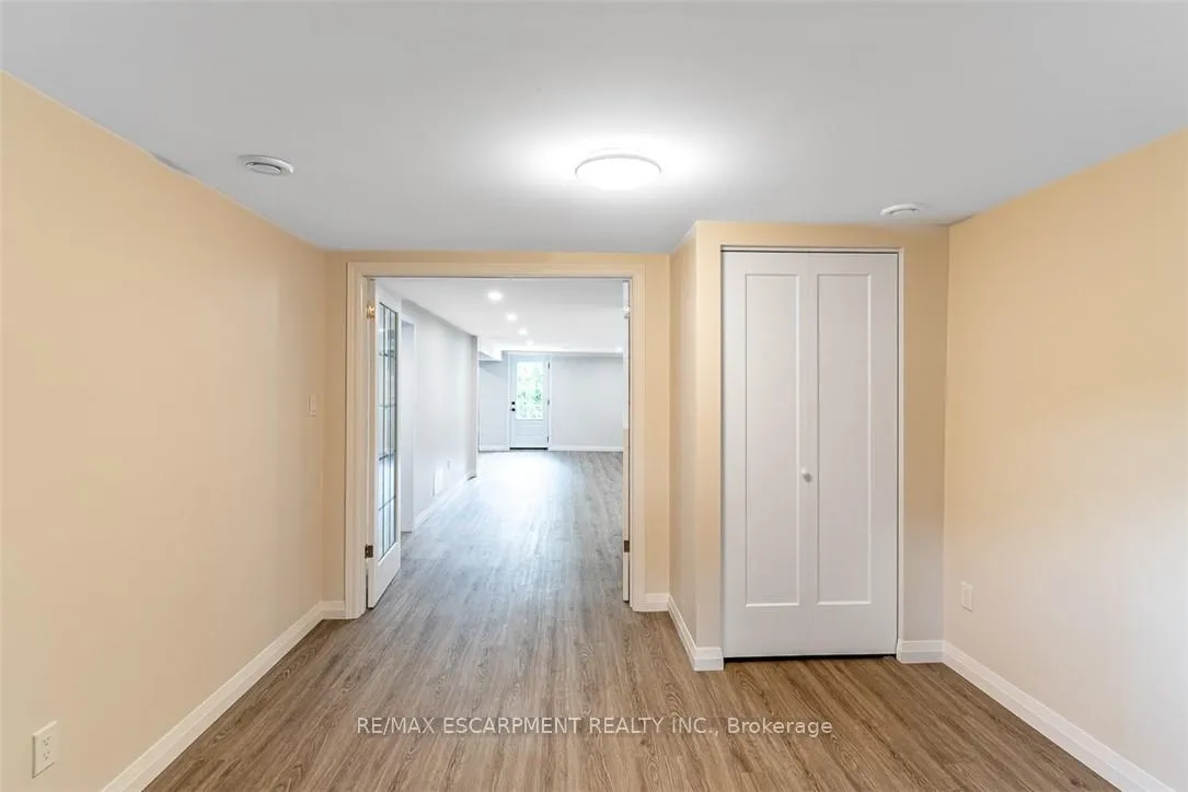 Photo 31 of 444 Queen Victoria Drive, Hamilton, Quinndale — HOMEH