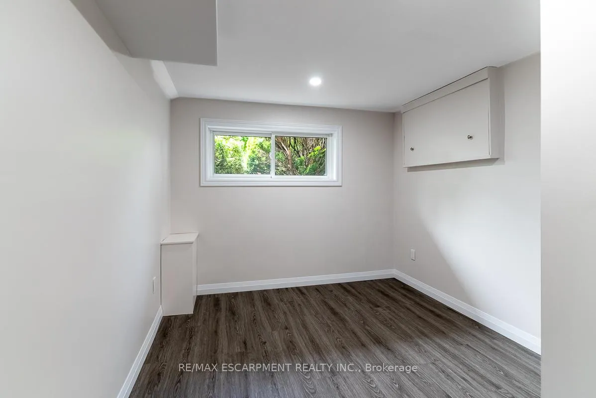 Photo 41 of 444 Queen Victoria Drive, Hamilton, Quinndale — HOMEH