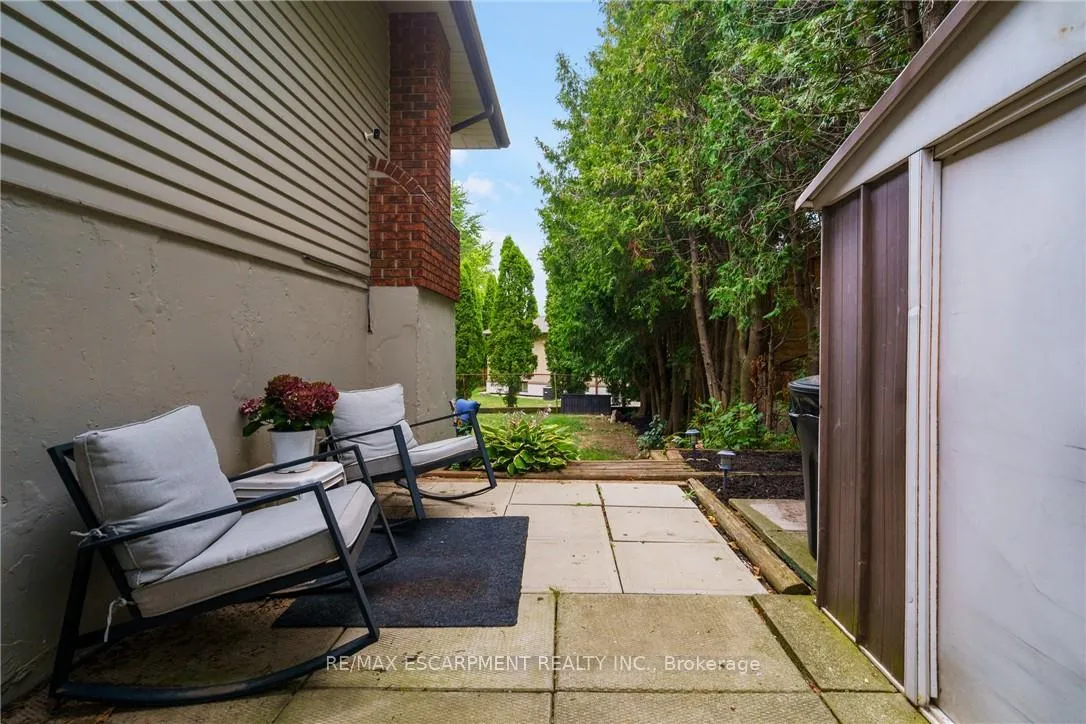 Photo 43 of 444 Queen Victoria Drive, Hamilton, Quinndale — HOMEH
