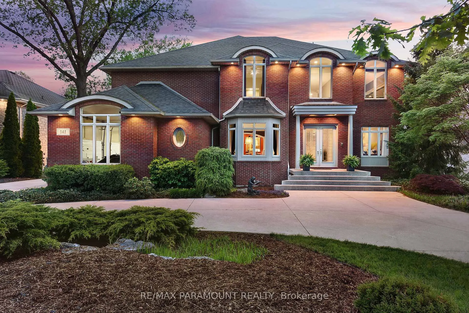 Front of 141 Clubview Drive