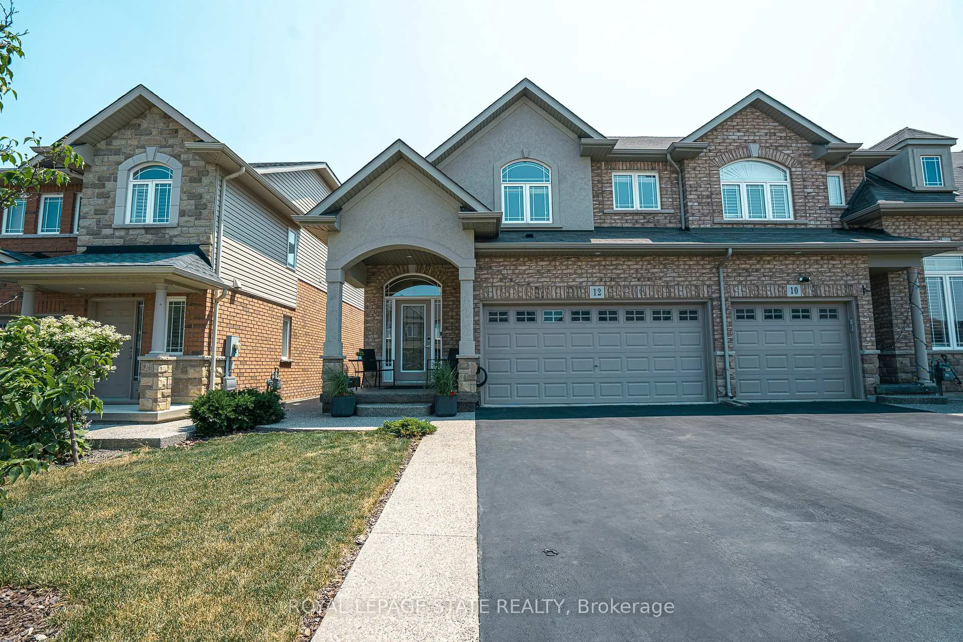 Photo 1 of 12 Charleswood Crescent, Hamilton, Stoney Creek — HOMEH