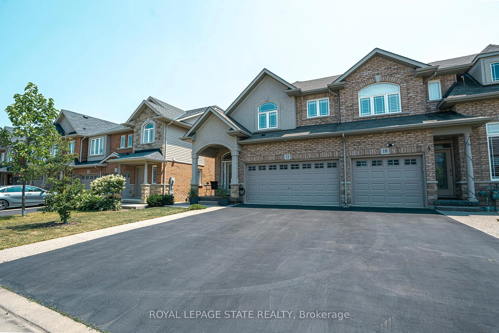 Photo 5 of 12 Charleswood Crescent, Hamilton, Stoney Creek — HOMEH