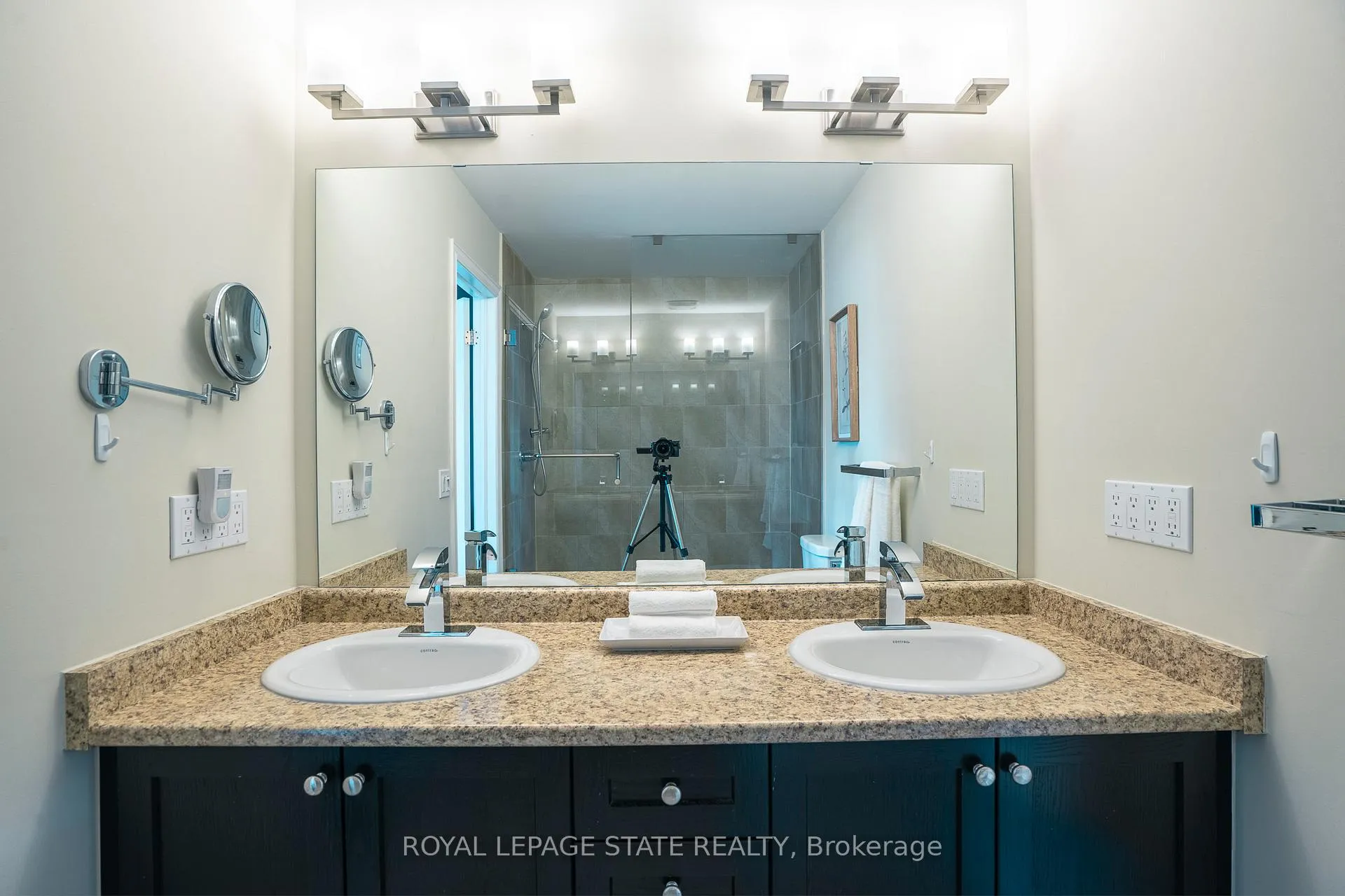 Photo 26 of 12 Charleswood Crescent, Hamilton, Stoney Creek — HOMEH