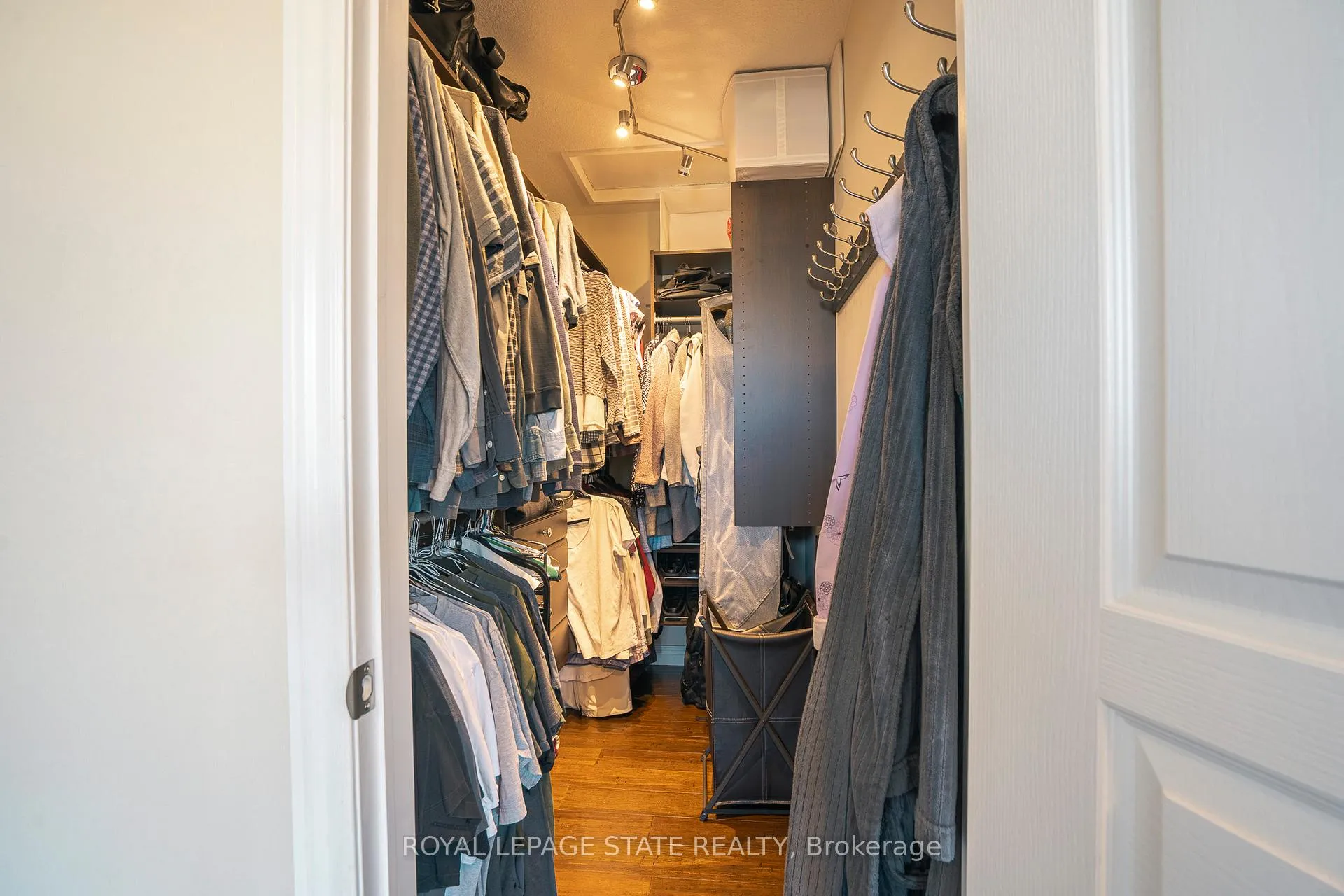 Photo 28 of 12 Charleswood Crescent, Hamilton, Stoney Creek — HOMEH