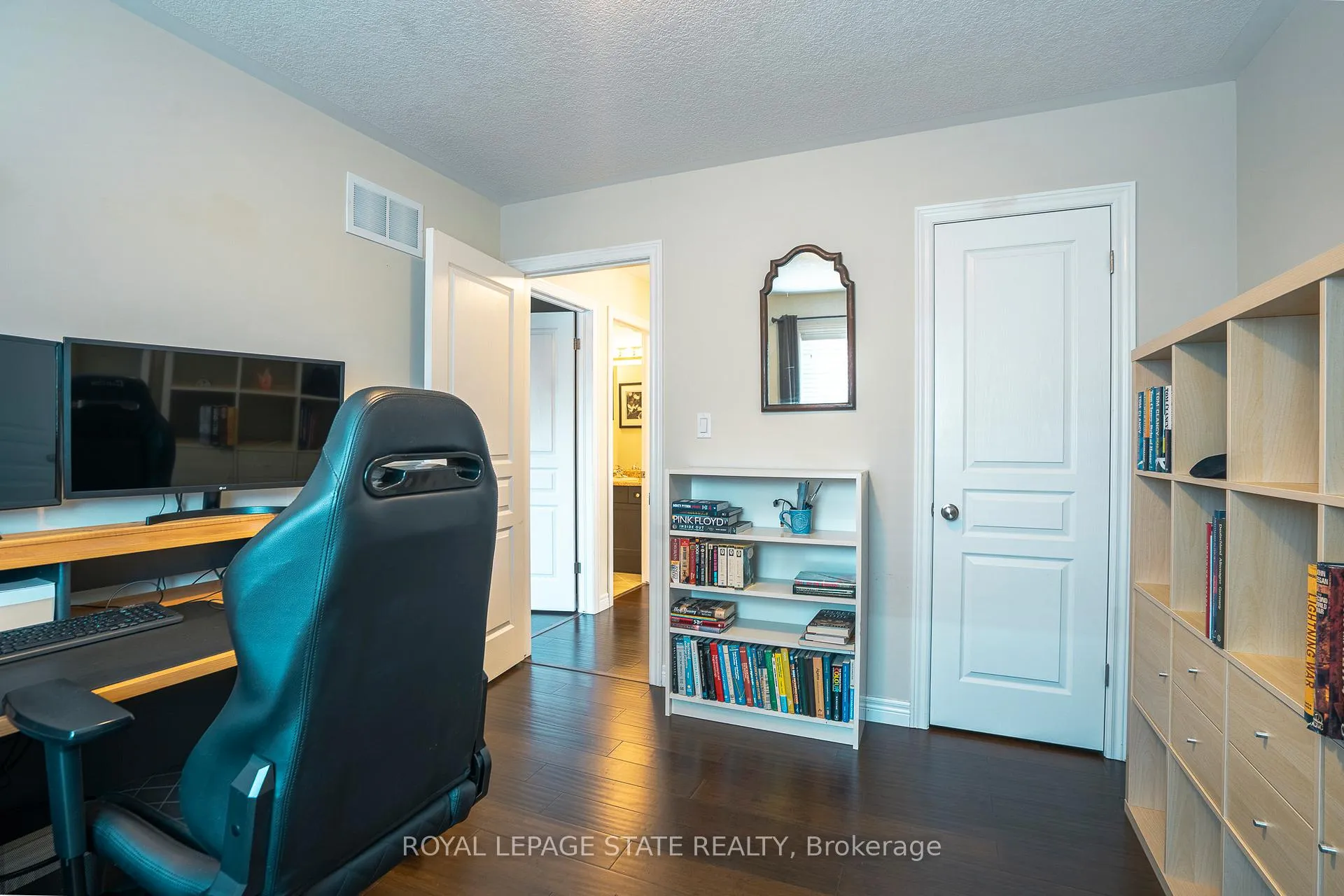 Photo 33 of 12 Charleswood Crescent, Hamilton, Stoney Creek — HOMEH
