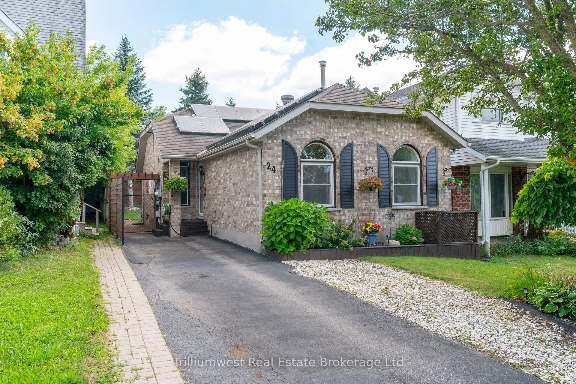 Photo 1 of 24 Sidney Crescent, Guelph, Kortright West — HOMEH