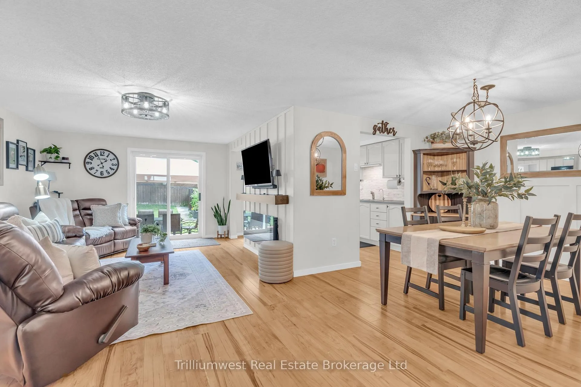 Photo 8 of 24 Sidney Crescent, Guelph, Kortright West — HOMEH