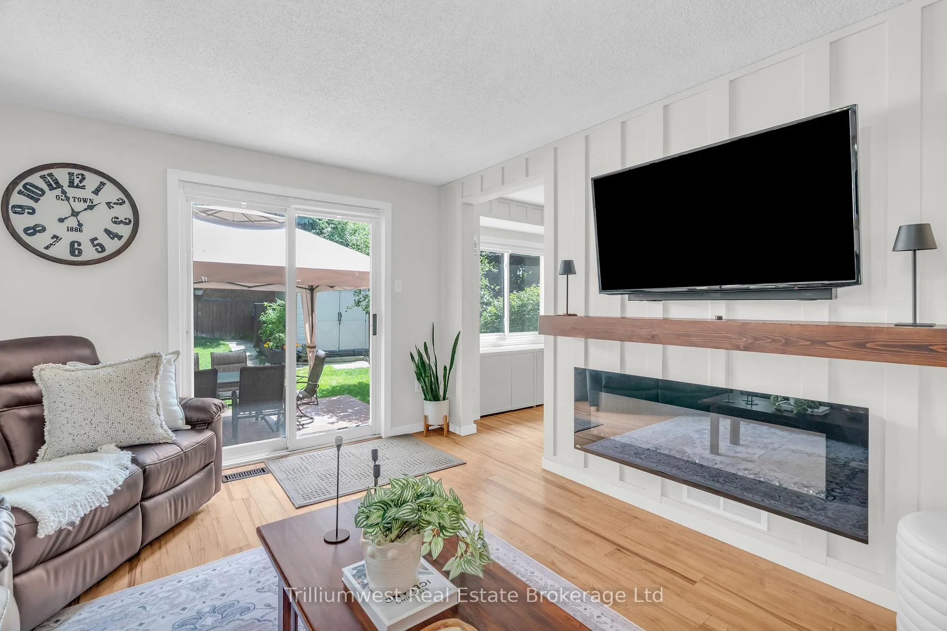 Photo 9 of 24 Sidney Crescent, Guelph, Kortright West — HOMEH