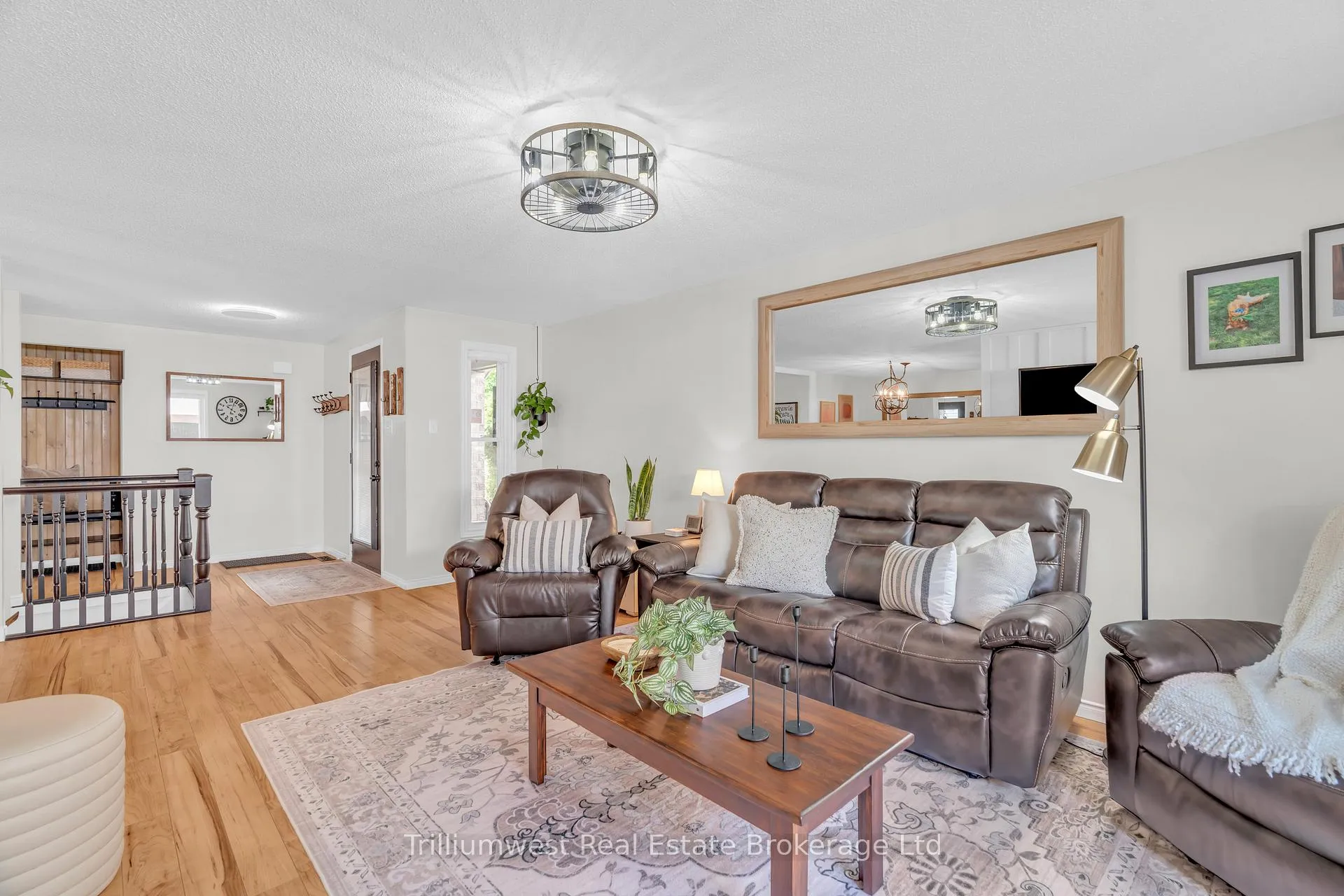 Photo 10 of 24 Sidney Crescent, Guelph, Kortright West — HOMEH