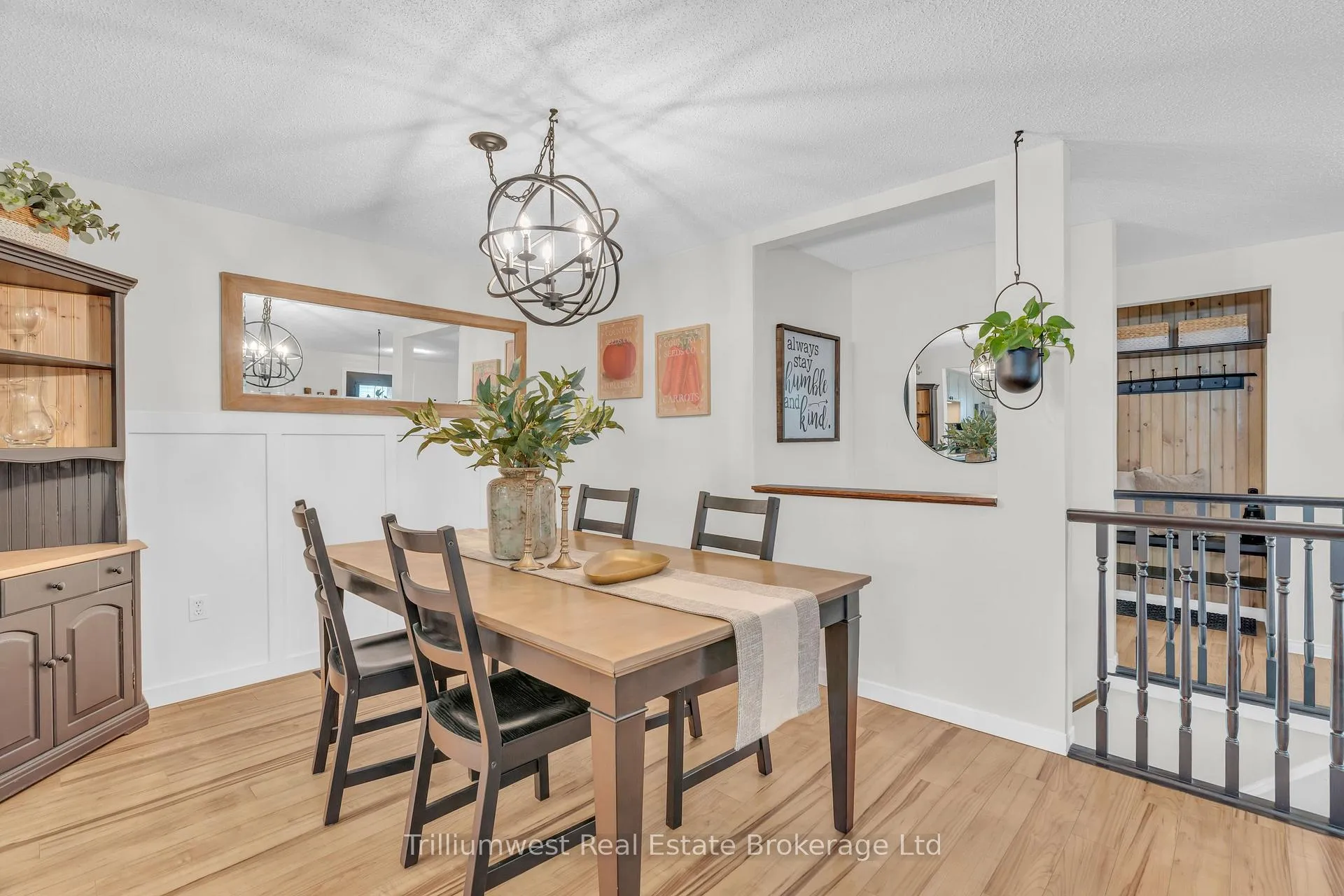 Photo 14 of 24 Sidney Crescent, Guelph, Kortright West — HOMEH