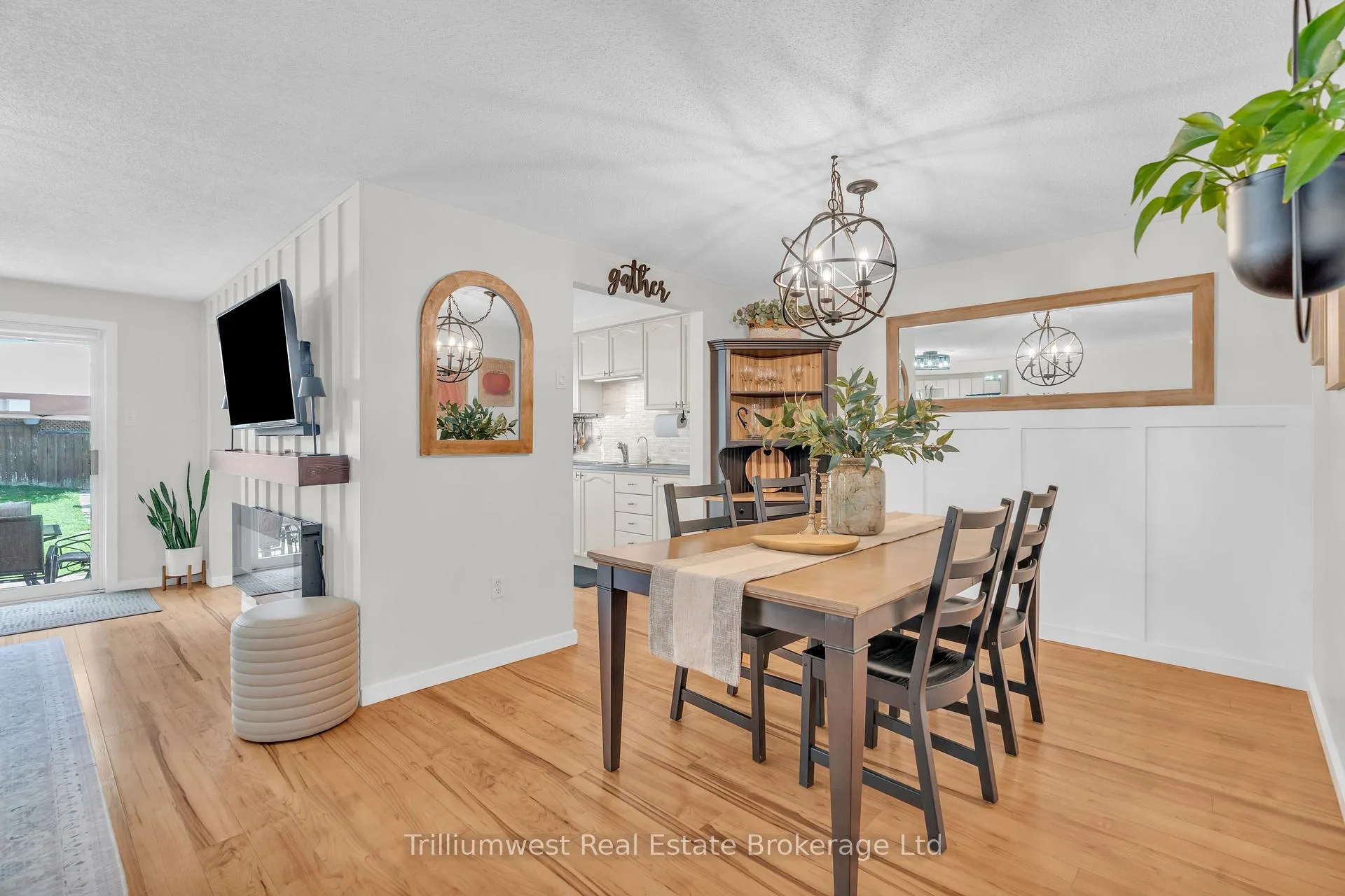 Photo 15 of 24 Sidney Crescent, Guelph, Kortright West — HOMEH