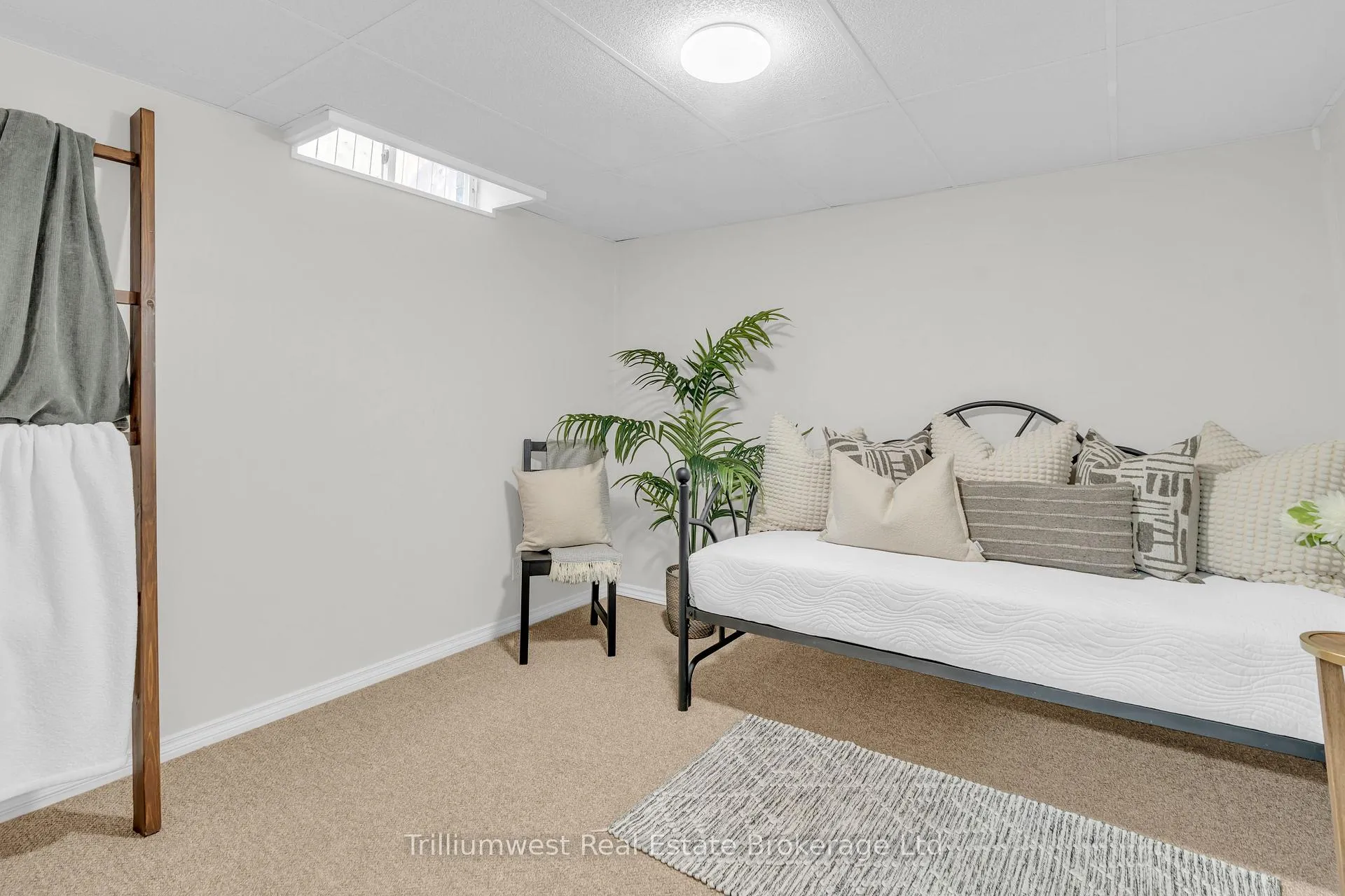 Photo 25 of 24 Sidney Crescent, Guelph, Kortright West — HOMEH