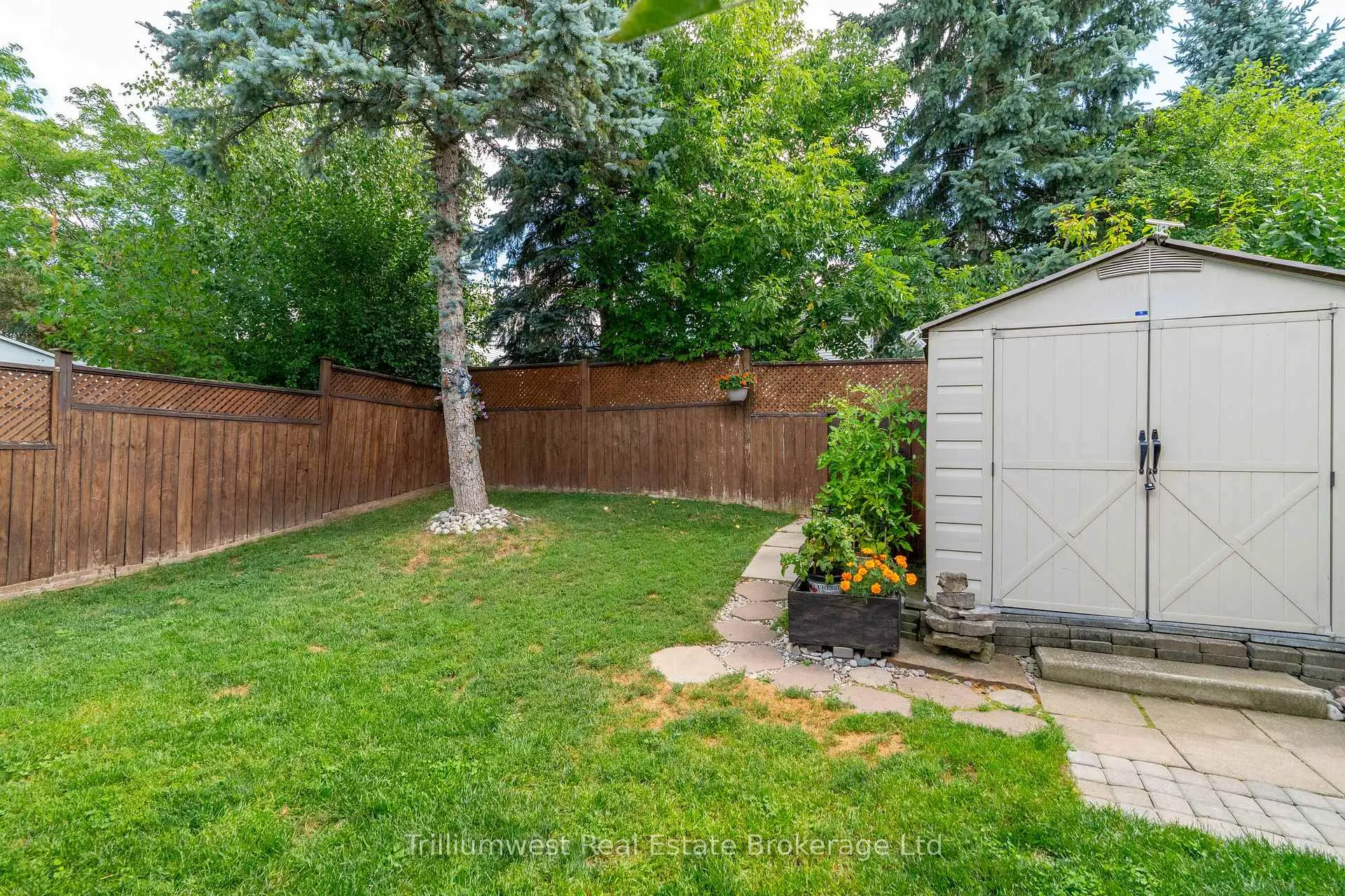 Photo 34 of 24 Sidney Crescent, Guelph, Kortright West — HOMEH
