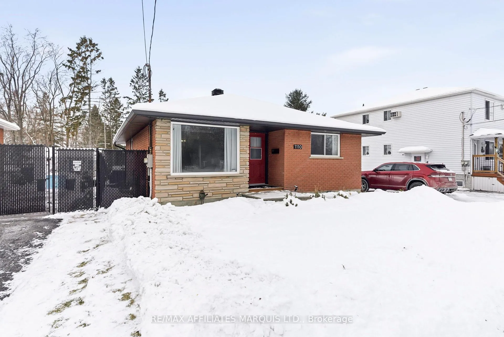 Photo 4 of 1110 Carleton Street, Cornwall — HOMEH