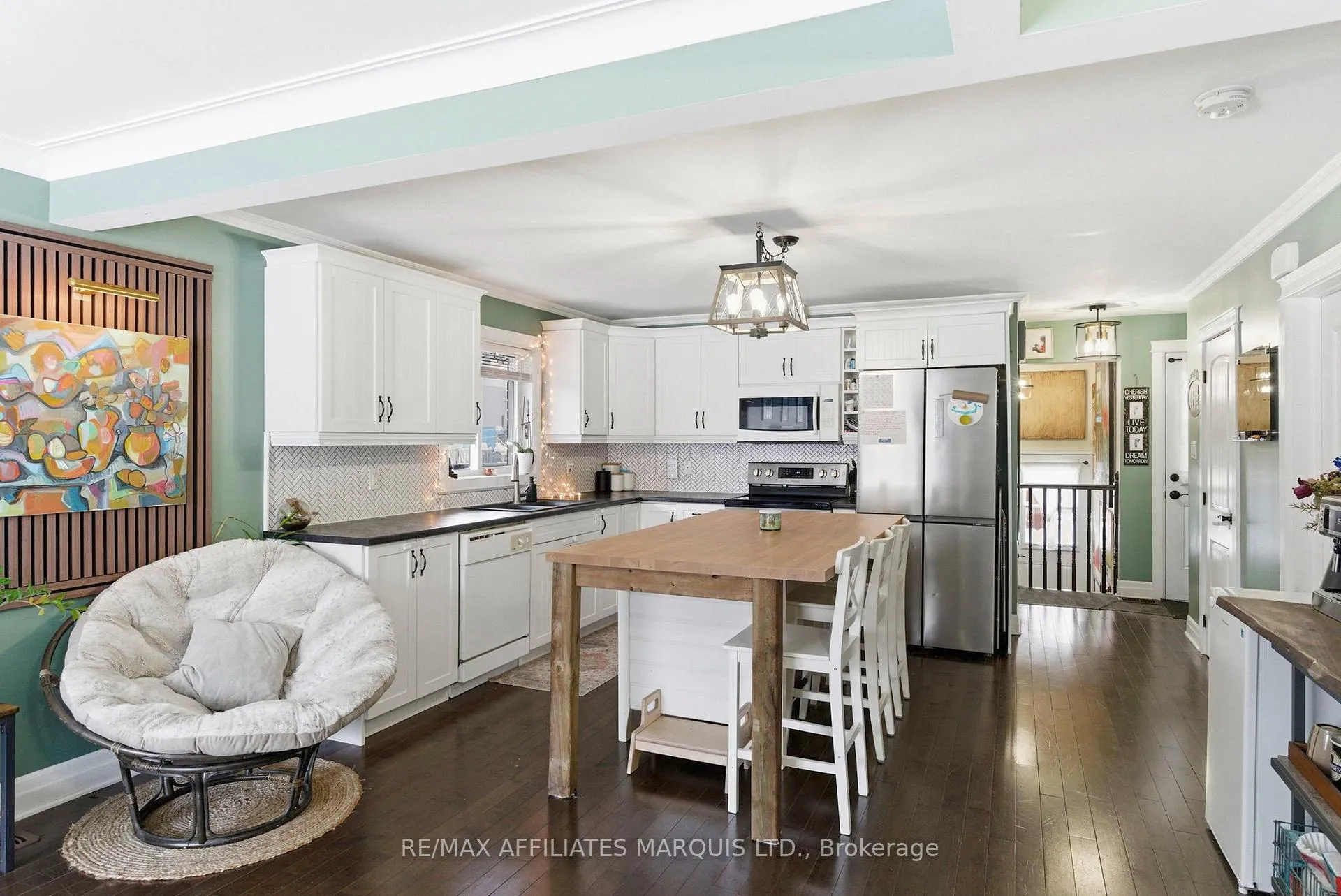 Photo 11 of 1110 Carleton Street, Cornwall — HOMEH