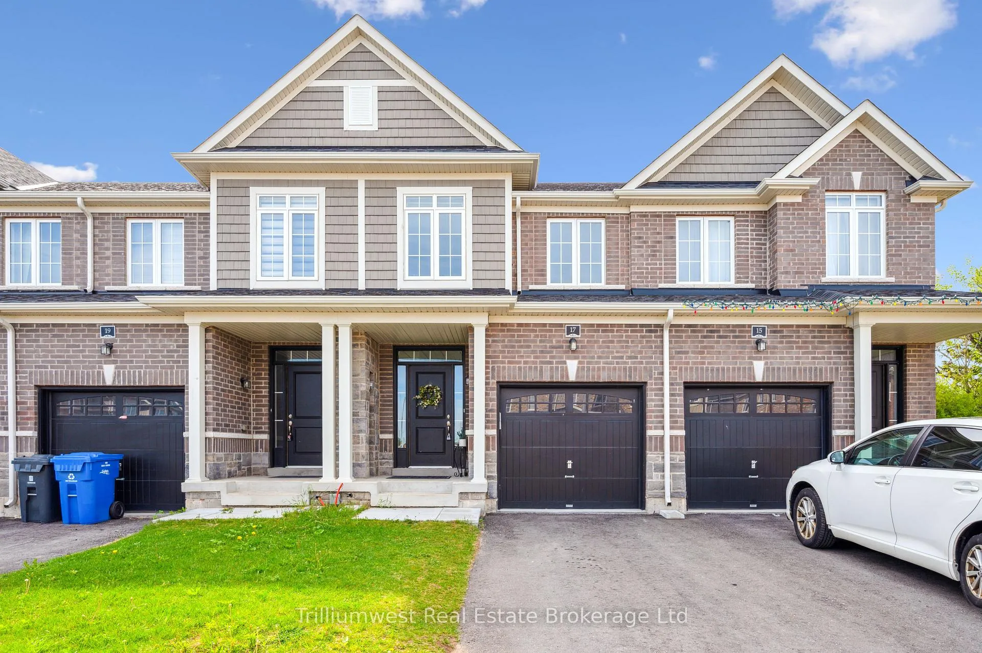 Photo 1 of 17 Jell Street, Guelph, Willow West/Sugarbush/West Acres — HOMEH