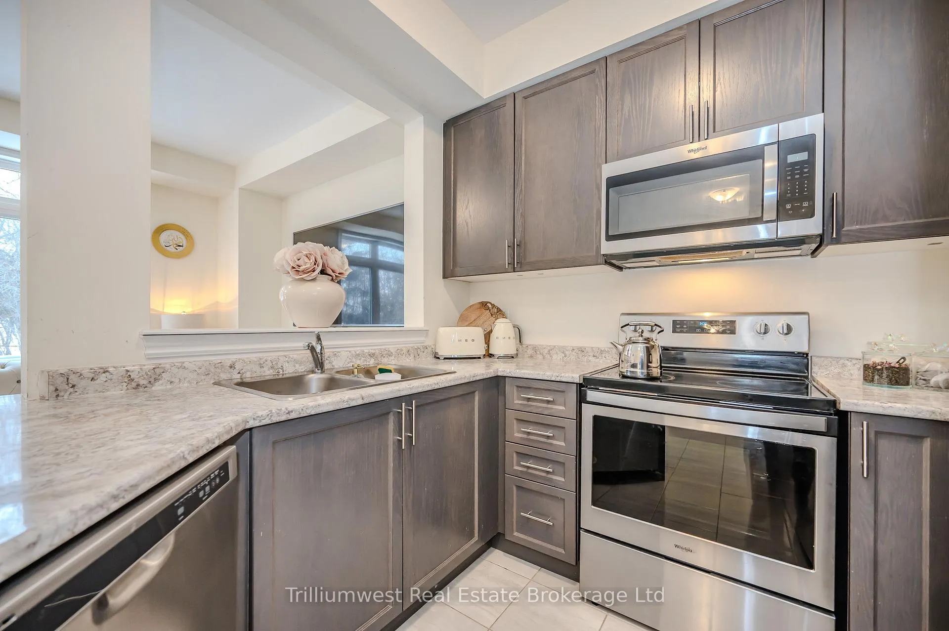 Photo 12 of 17 Jell Street, Guelph, Willow West/Sugarbush/West Acres — HOMEH