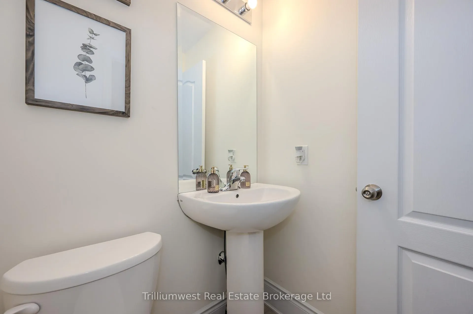 Photo 14 of 17 Jell Street, Guelph, Willow West/Sugarbush/West Acres — HOMEH