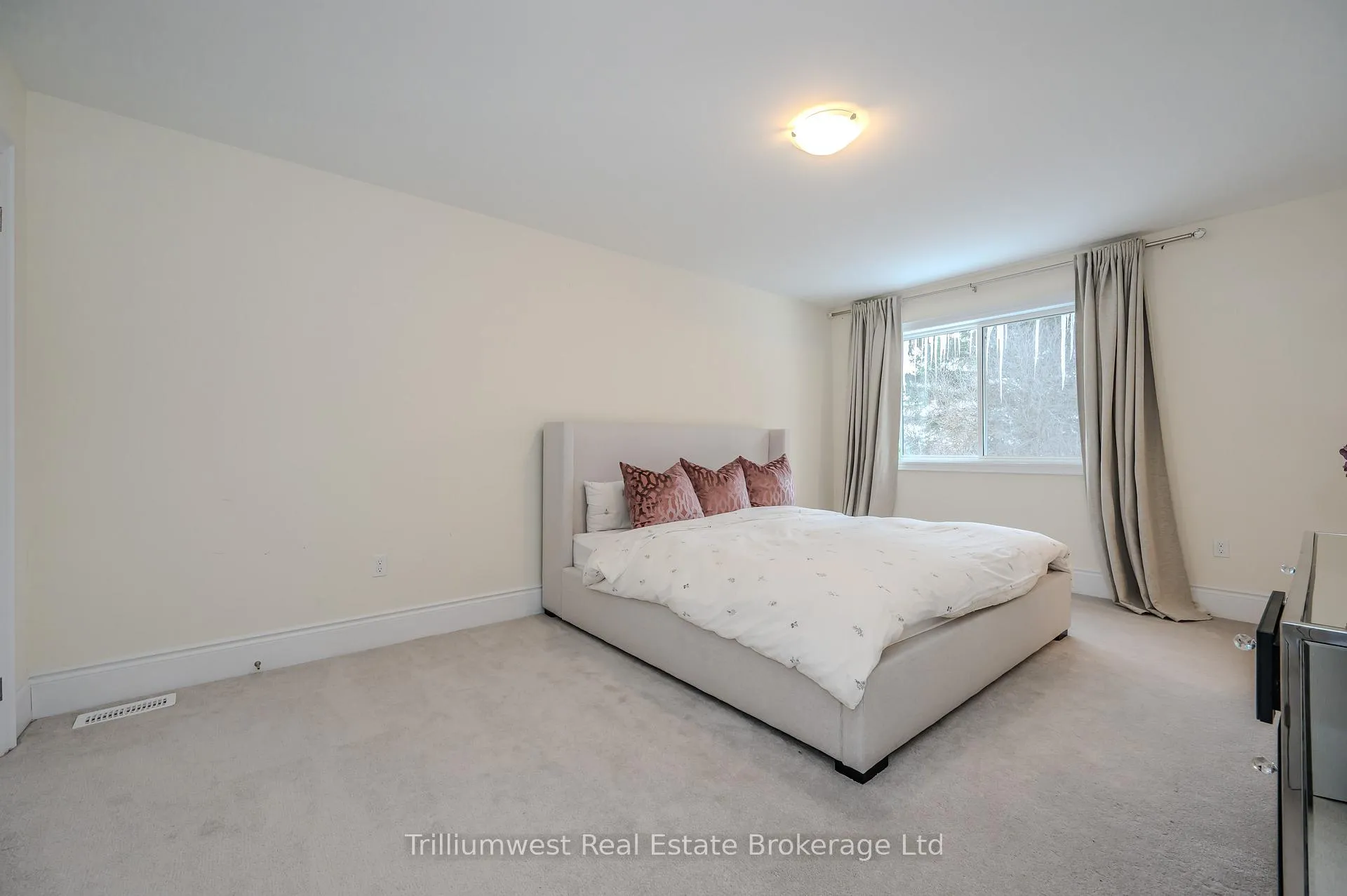 Photo 23 of 17 Jell Street, Guelph, Willow West/Sugarbush/West Acres — HOMEH
