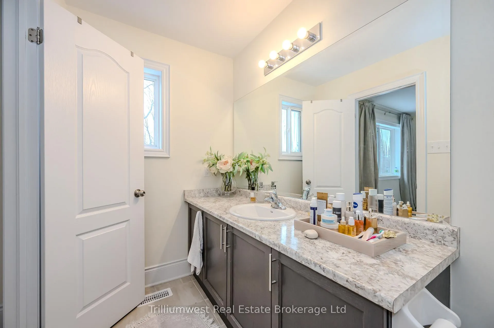 Photo 26 of 17 Jell Street, Guelph, Willow West/Sugarbush/West Acres — HOMEH