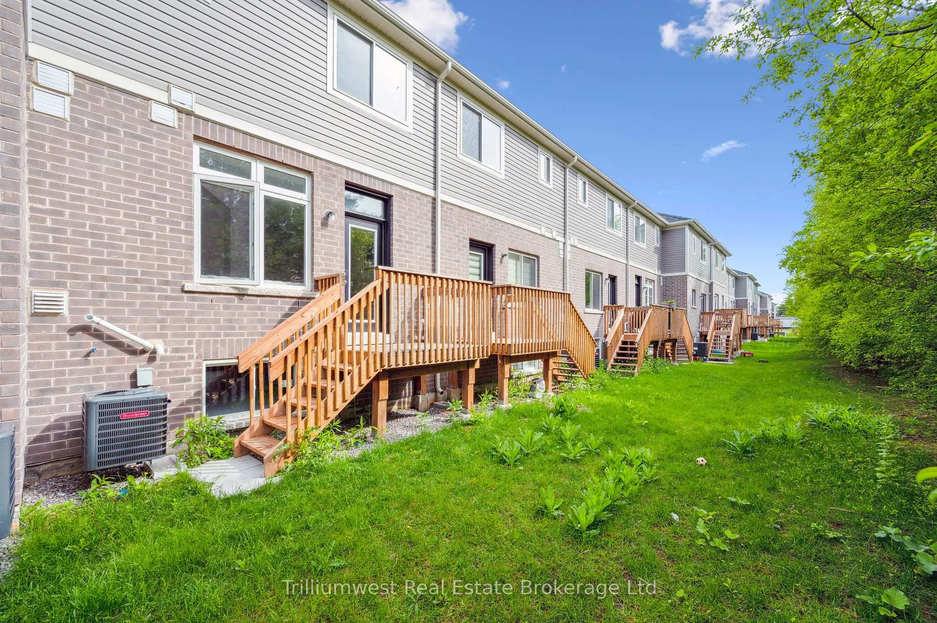 Photo 29 of 17 Jell Street, Guelph, Willow West/Sugarbush/West Acres — HOMEH