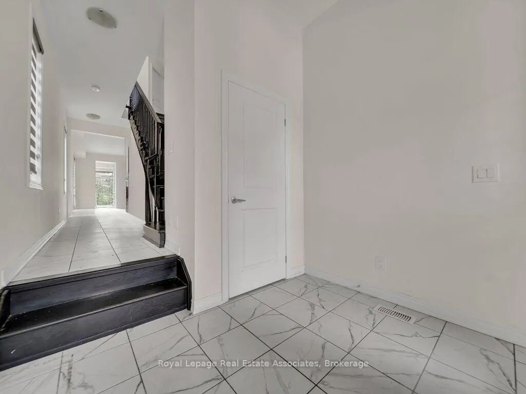 Photo 5 of 184 Broadacre Drive, Kitchener — HOMEH