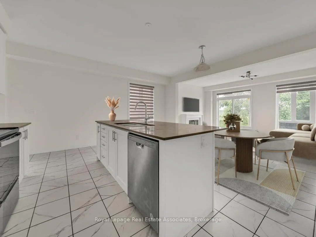 Photo 9 of 184 Broadacre Drive, Kitchener — HOMEH